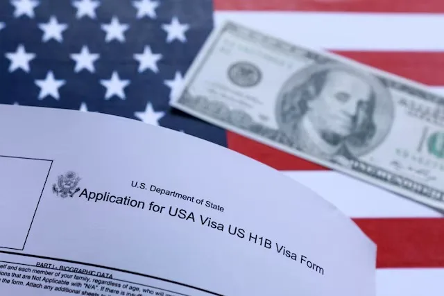 EEUU busca hacer permanente el cobro de más de 100.000 dólares por visas H-1B
