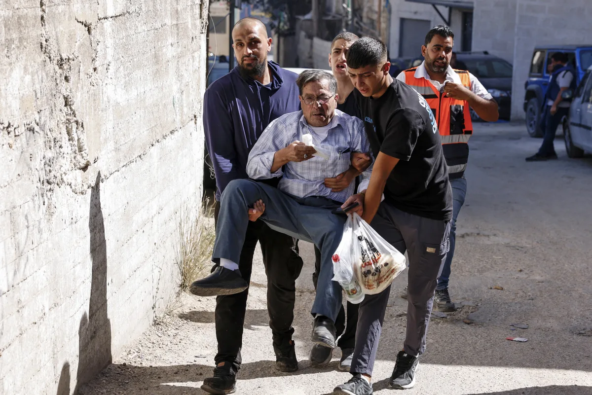 Forças israelenses invadem centro da ONU para refugiados palestinos