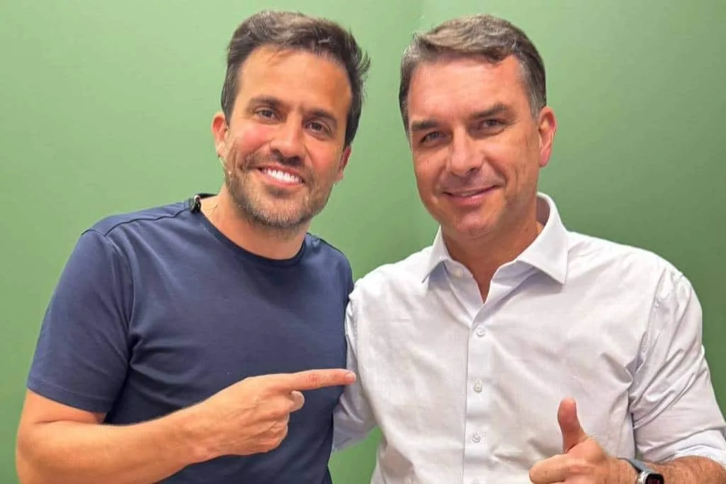Flávio Bolsonaro faz “dobradinha” com inelegível Pablo Marçal: “Cara bem-intencionado”