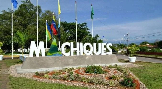 Alcaldía chavista de Machiques prohíbe eventos políticos en plazas, parques y canchas