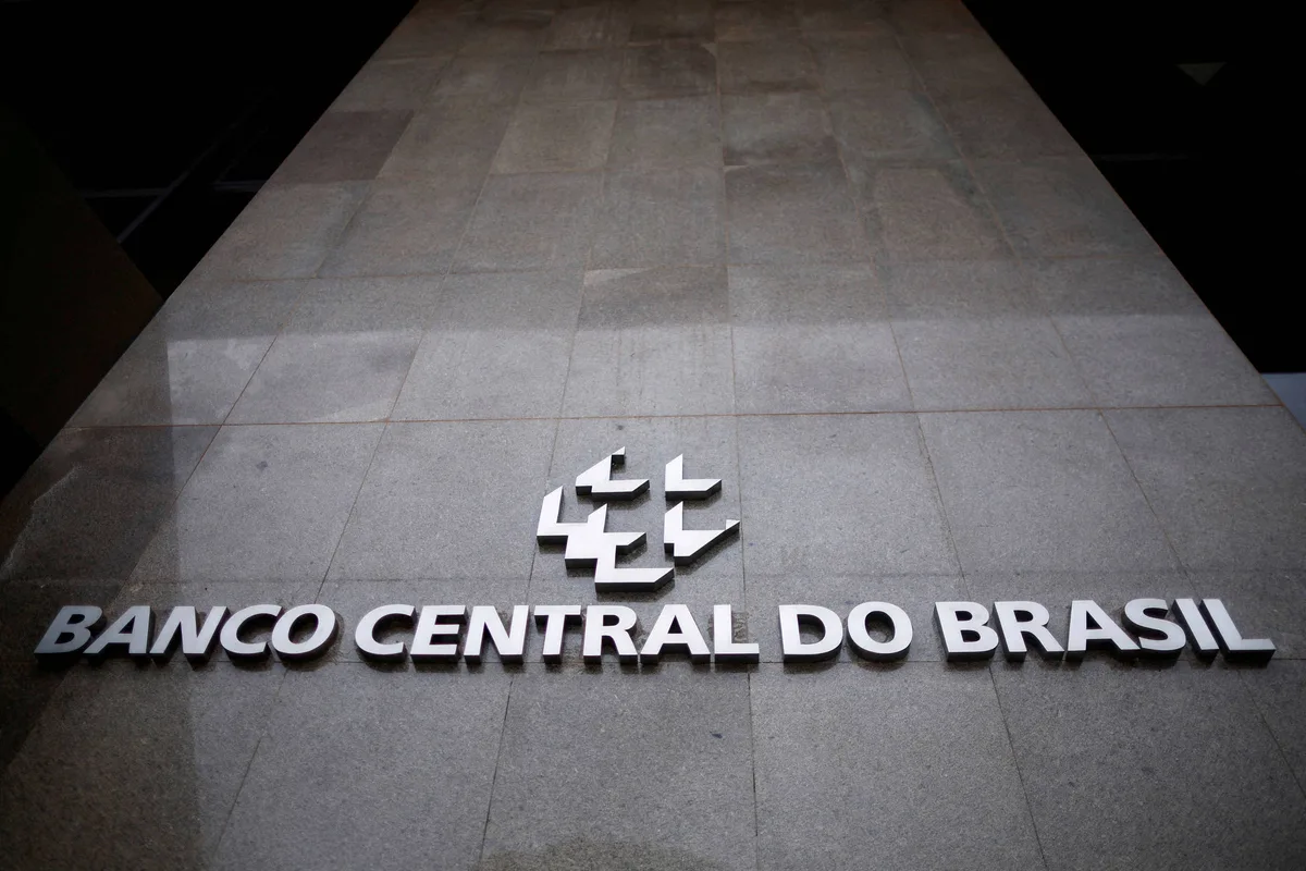 Desenho do regime de metas de inflação e a formação da taxa de juros no Brasil