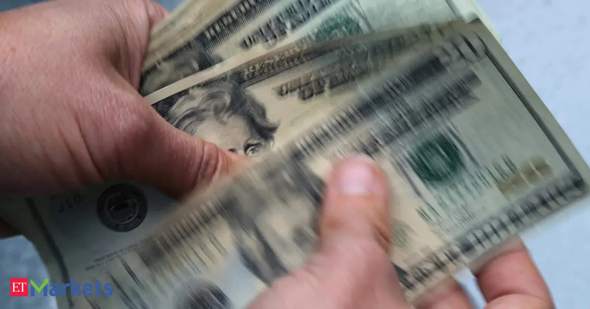 Dollar advances vs yen as BOJ dissent clouds rate-hike outlook