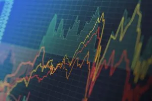 Ibovespa sobe mais de 2% e se aproxima dos 172 mil pontos, com Vale e bancos