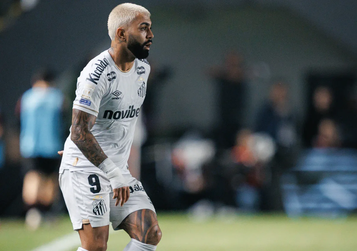Artilheiro da Sul-Americana, Gabigol pode chegar ao 100º gol pelo Santos