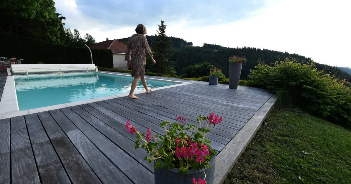 Loire. Leur nombre explose, +20 % en 5 ans : dans quelles communes y a-t-il le plus de piscines privées ?