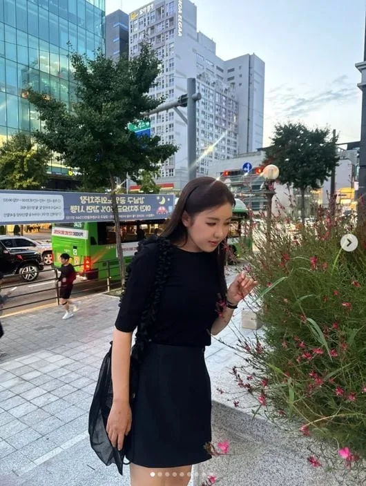 송가인, 44kg '뼈말라'의 극사세 각선미..황금 비율 완성했다