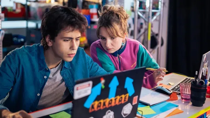 Les séries verticales débarquent en France !