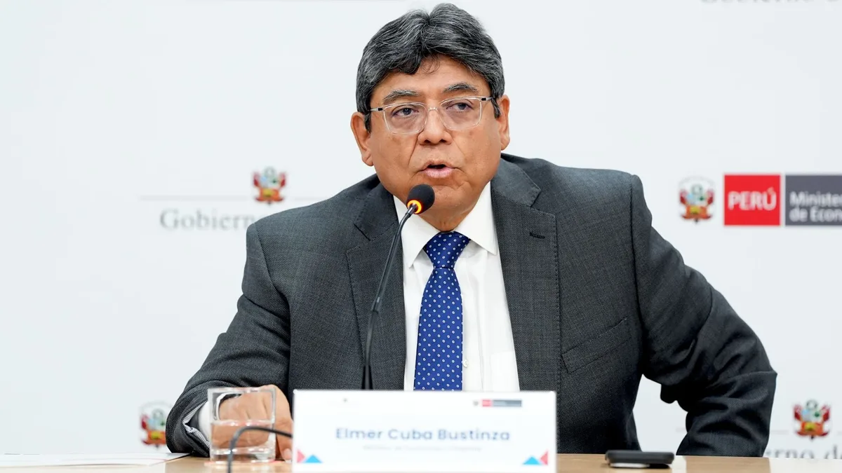 Elmer Cuba abre cuenta en X y revela las dos prioridades del MEF, luego de minimizar inundaciones