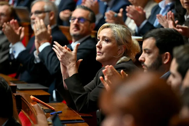 À l’Assemblée, le RN tente la récupération historique et se fait recevoir