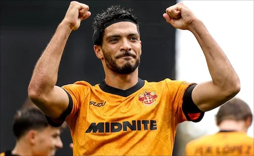 Raúl Jiménez se viste de héroe en los últimos minutos para darle el triunfo al Wolverhampton