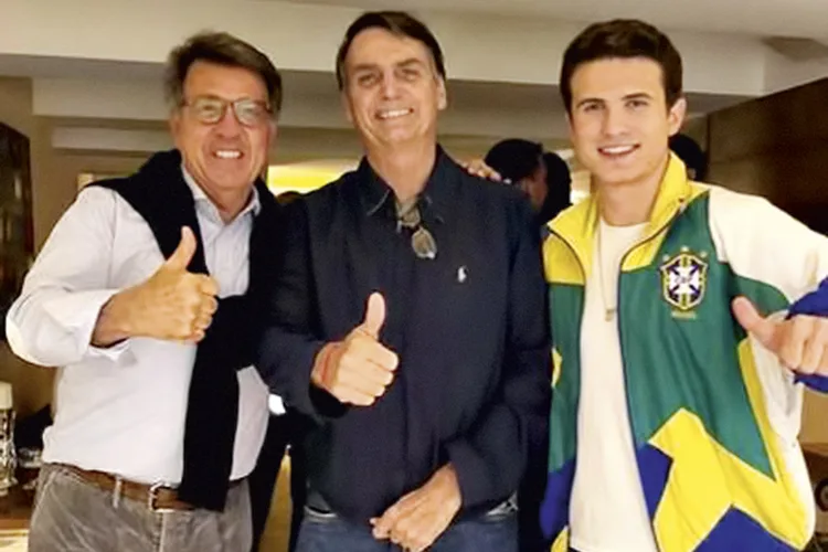 André Marinho diz que família Bolsonaro foi quem mais fez ‘sacrifício’ pelo Brasil