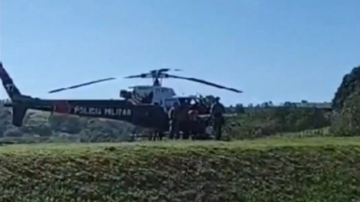 Homem cai em fossa e é socorrido pelo Helicóptero Águia em Sorocaba