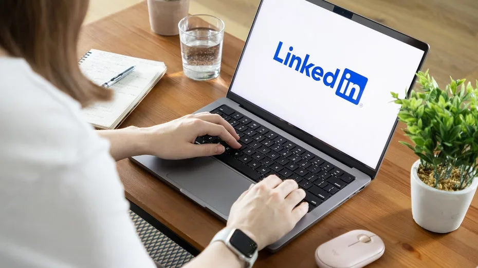 Genervt von KI-Slop in deinem Linkedin-Feed? Diese Chrome-Erweiterung kann helfen