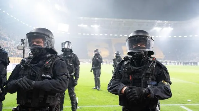 Bundesliga: Fußballvereine müssen Polizeikosten laut DFB mittragen