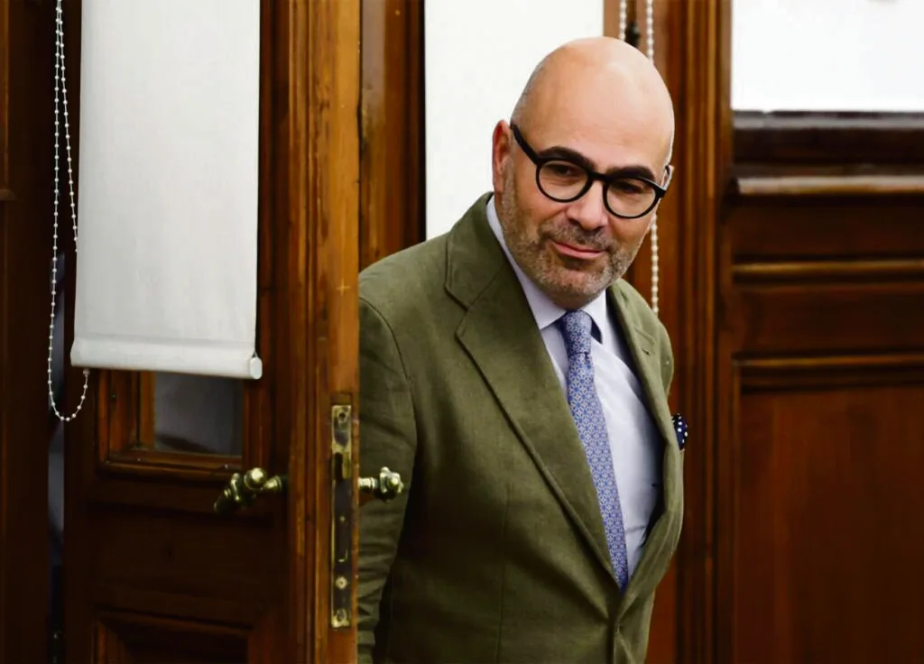 Vereadores da oposição em Cascais apontam conflitos de interesses na alteração legislativa de Pinto Luz