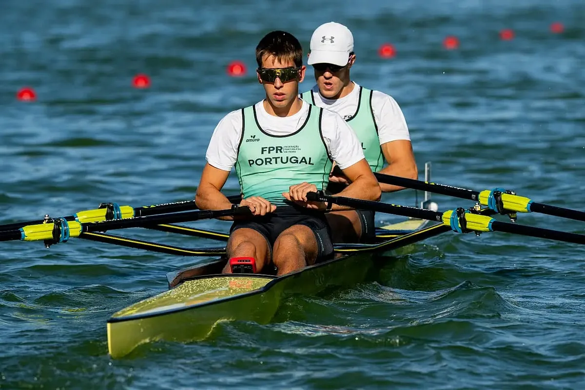 Pedro Rodrigues e Tomás Neves nas meias-finais do Mundial de remo
