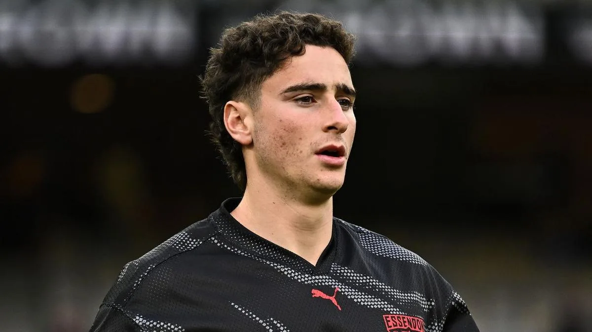Multiple clubs inquire about delisted young gun Elijah Tsatas as AFL lifeline looms