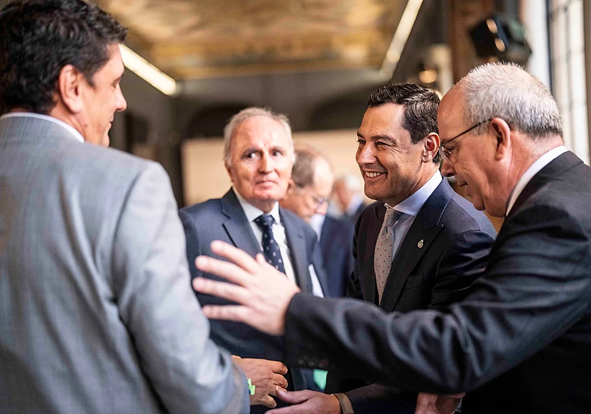 Las cámaras de comercio pedirán a la Junta que anule la limitación de mandatos