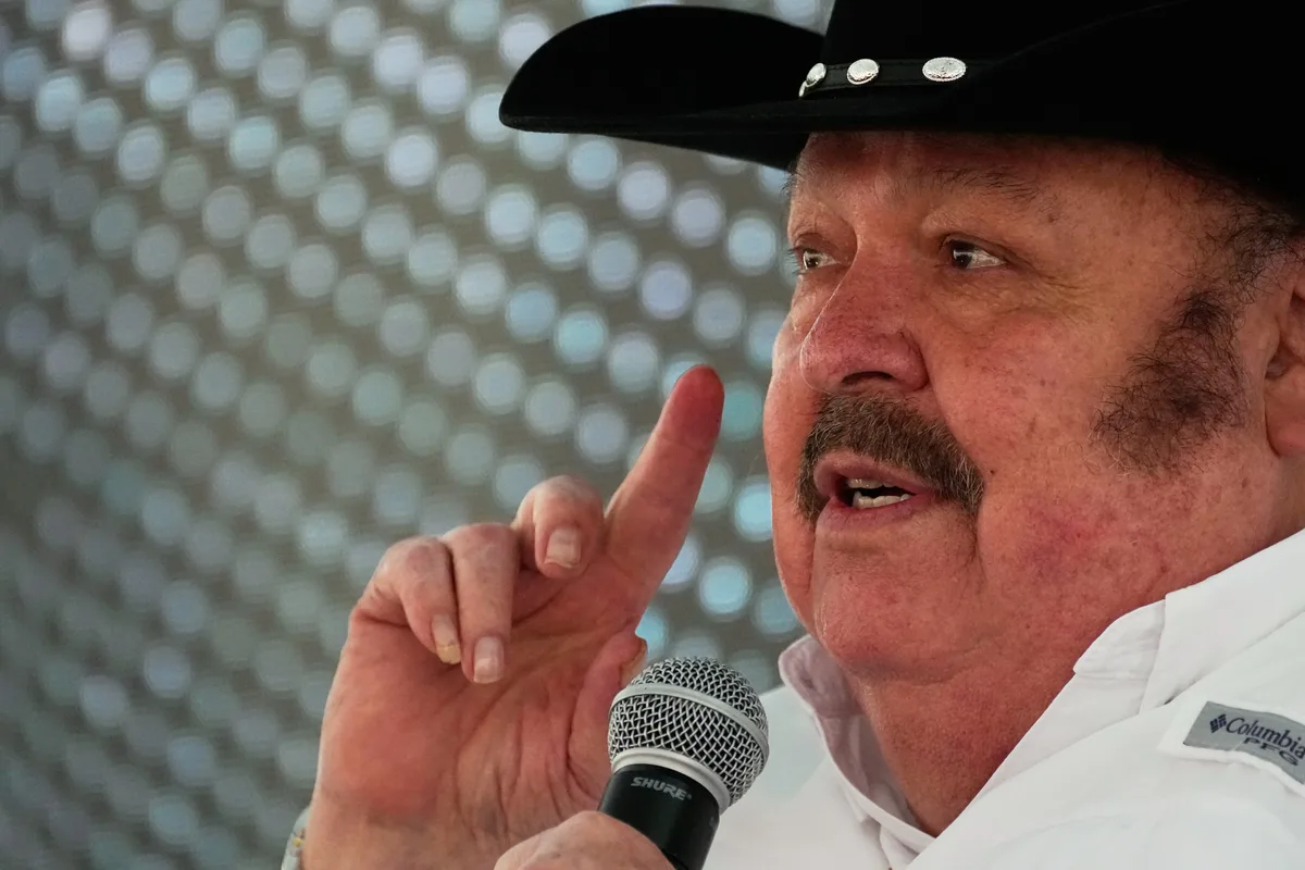 Ramón Ayala es hospitalizado de emergencia tras caerse y tendría una severa fractura: este es su estado de salud