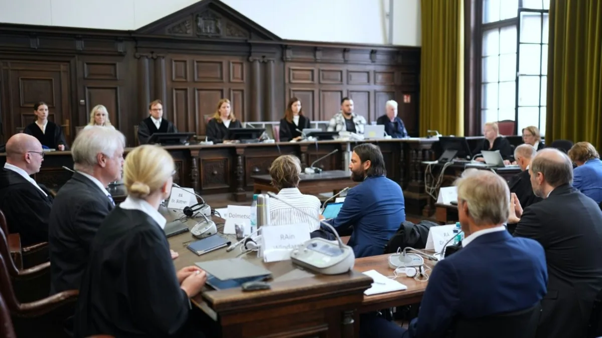 Block-Prozess: Gericht beschlagnahmt Aufzeichnungen von Journalistin