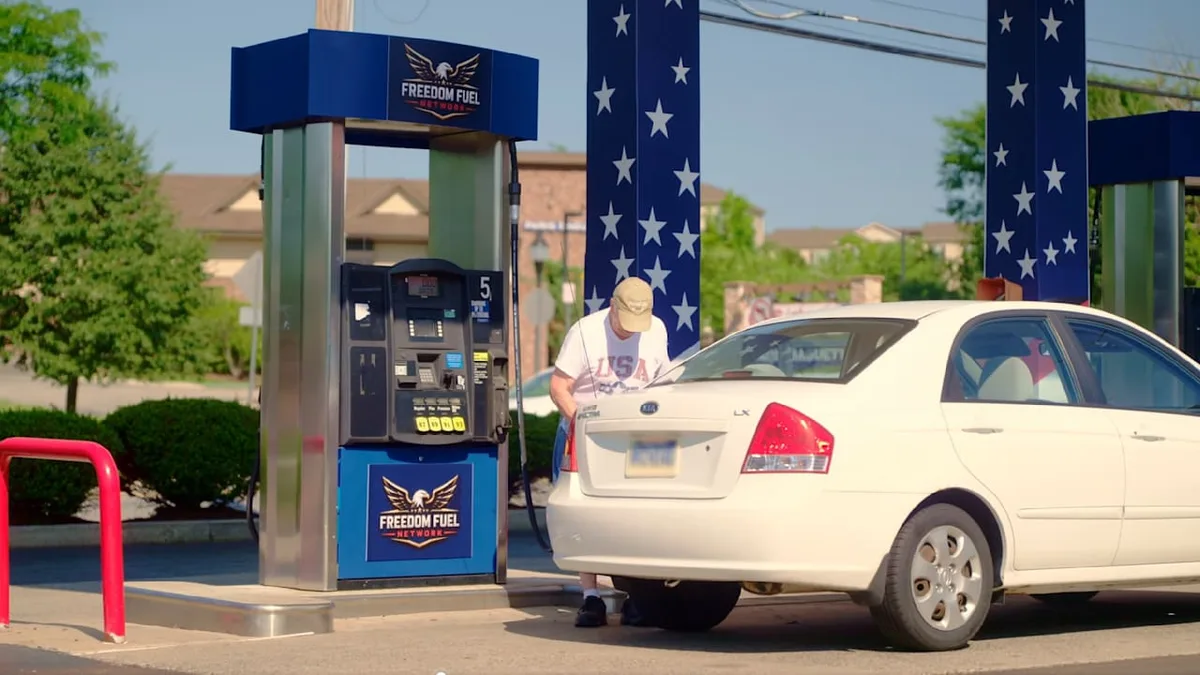 „Freedom Fuel Network“ - Verkauften Trump-Tankstellen gestohlenes Benzin?