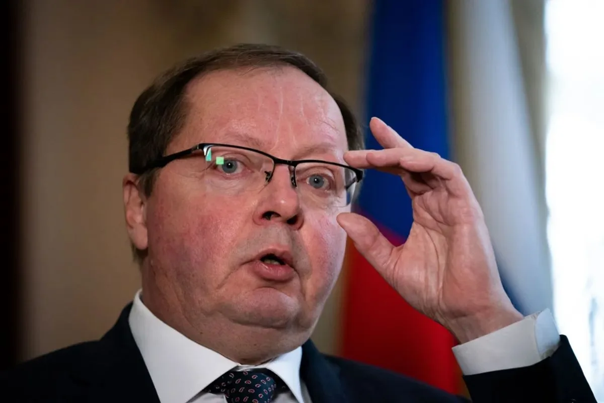 Rússia retira embaixador do Reino Unido após crise causada pela guerra