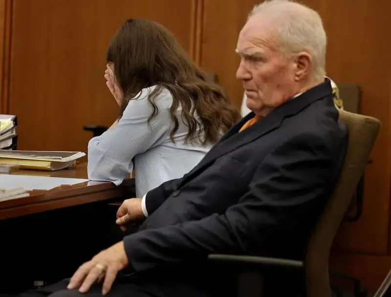 Los posibles veredictos que debate el jurado en el proceso contra Lindsay Clancy, la madre acusada de matar a sus tres hijos en EE.UU.