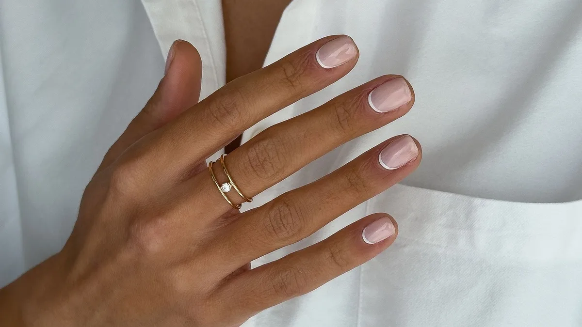 Los 12 colores de uñas más rejuvenecedores a partir de los 40