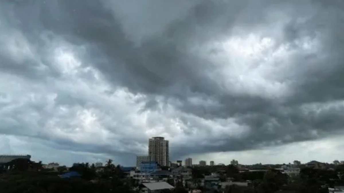 Northeast monsoon arrives early; heavy rain alert for South India