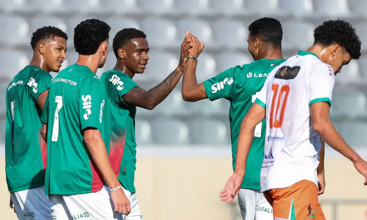 Palmeiras goleia e avança no Sub-20; Athletico também se classifica