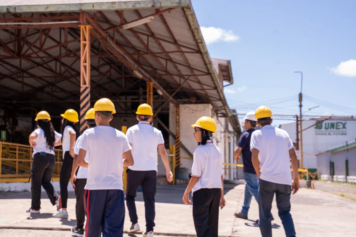 De escuelas públicas a la universidad: el modelo de Integración que busca transformar el futuro de la juventud salvadoreña