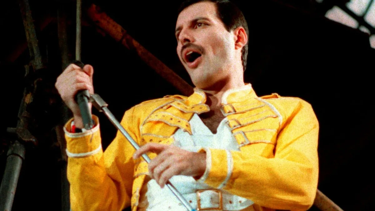 El piano que Freddie Mercury usó para grabar discos de Queen saldrá a la venta: cuánto vale
