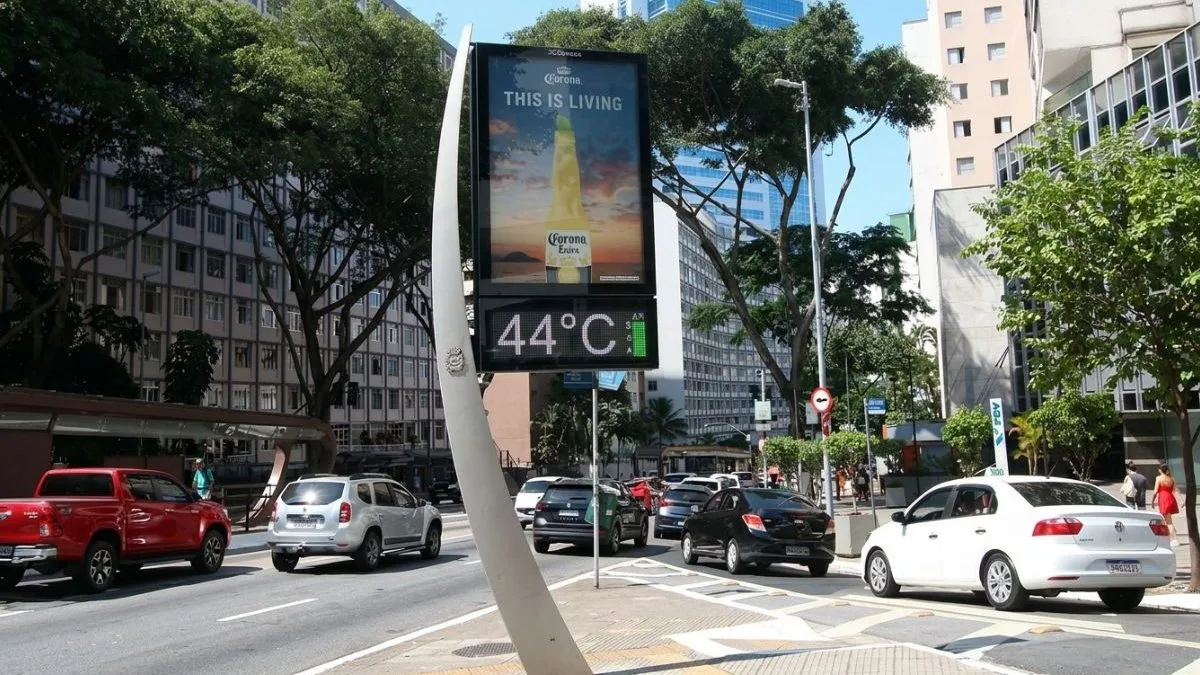 ‘Veranico’ fora de época chega ao Brasil com calor de até 44°C nas 5 regiões; veja a previsão