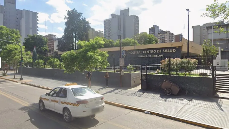 Prendió fuego a su pareja en la puerta de la casa y ahora la mujer lucha por su vida