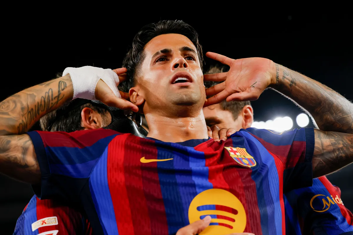 Cancelo pide paso a cañonazos