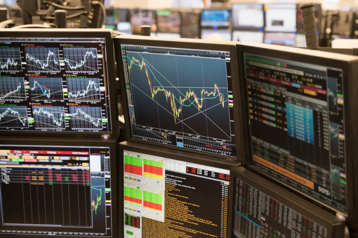 Varejo, inflação, emprego e leilão de Treasuries nos EUA: o que move os mercados