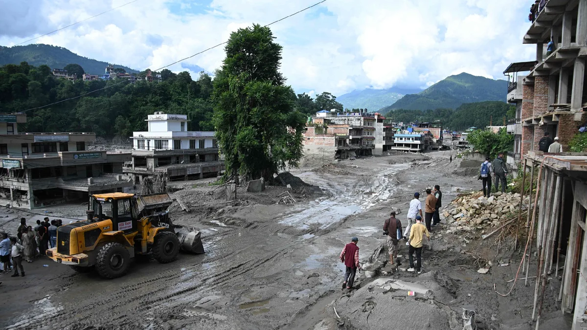 President Xi extends condolences over mudslide disaster in Nepal