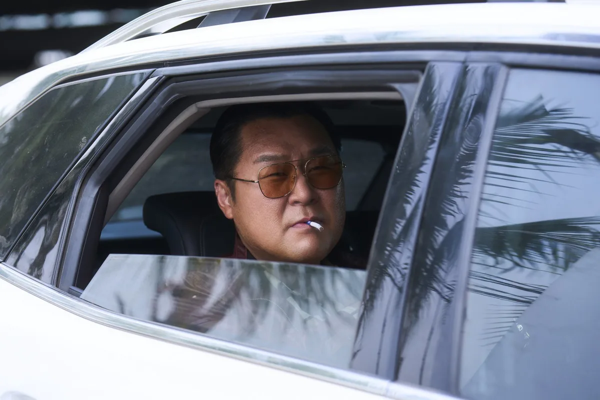 ‘타짜4’ 핵심 키 플레이어로…윤경호, 12년 만의 귀환