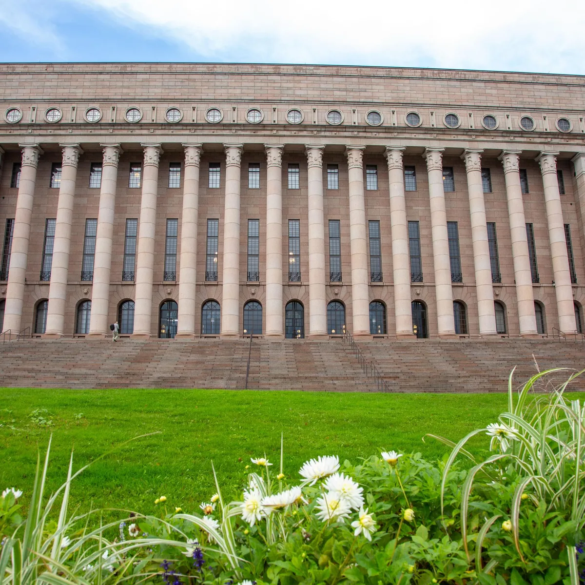 Sicherheitspolitik - Finnland will unter französischen Atomschirm