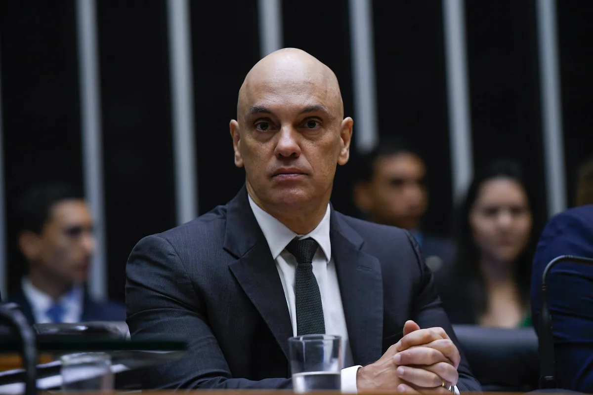 Perícia da Polícia Federal contradiz nota oficial de Alexandre de Moraes