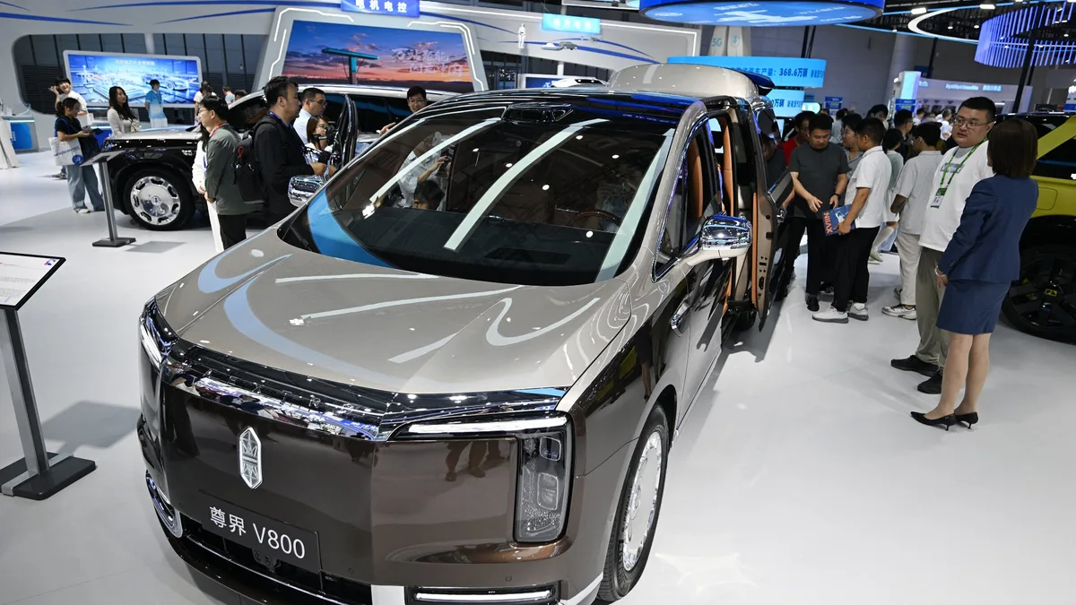 "Ce qui est arrivé aux réfrigérateurs pourrait arriver sur les véhicules": alors que les voitures électriques chinoises s’imposent, l'inquiétude grandit face au risque de prise de contrôle à distance