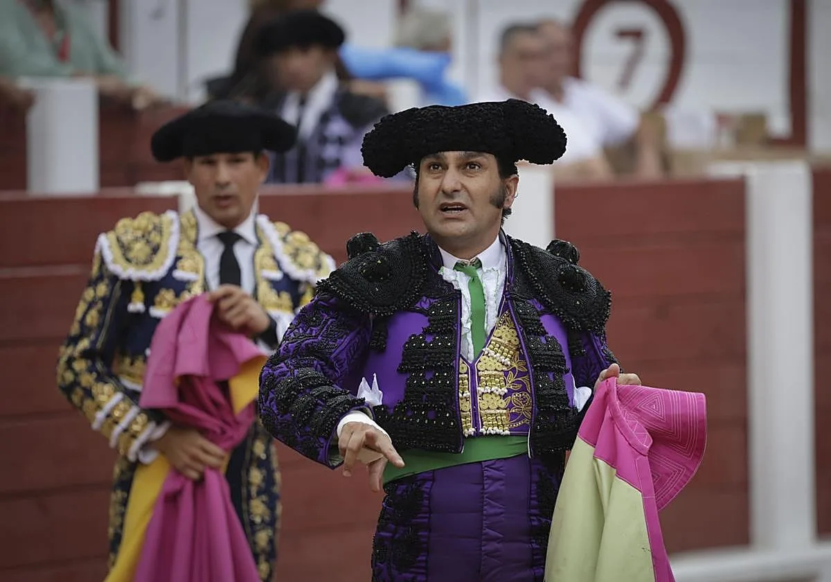 Toros con Morante de la Puebla, Roca Rey y David de Miranda: horario y dónde ver gratis en televisión y online la corrida en Málaga hoy