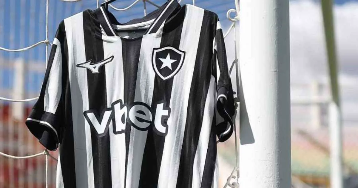 Botafogo encaminha contratação de ex-Atlético-MG
