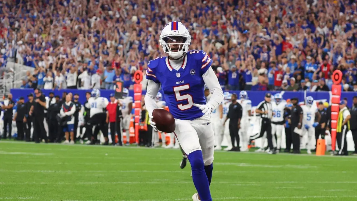 Bills’ Palmer gets behind Lions defence for wide-open touchdown grab