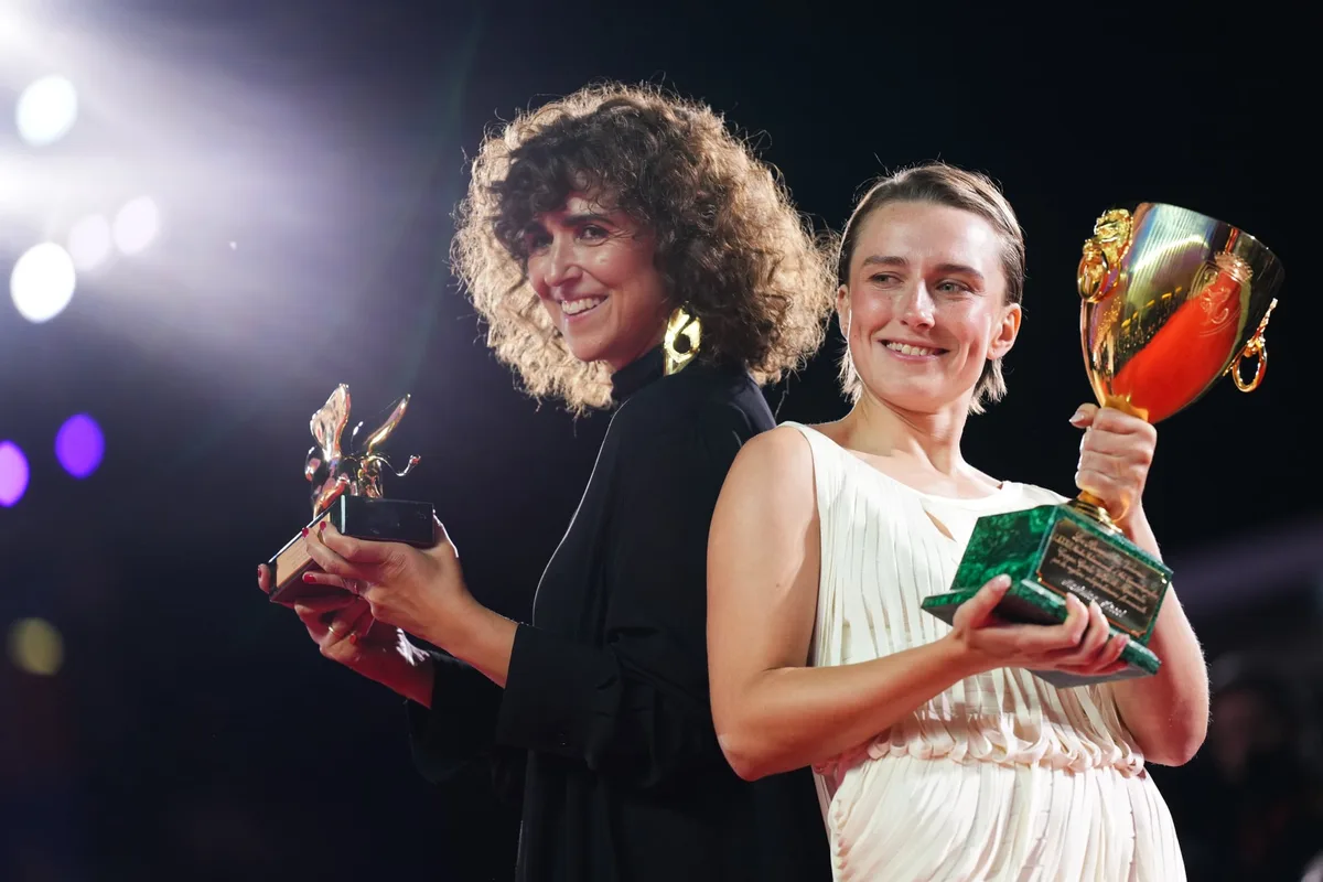 Un muestra convulsionada: un gran triunfo del cine hecho por mujeres en el Festival de Venecia