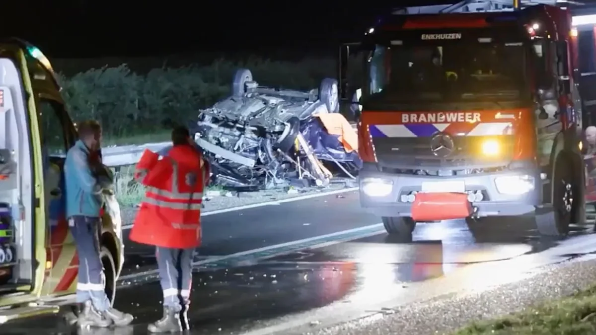 Massenkarambolage in den Niederlanden - Tödlicher Unfall bei nasser Fahrbahn