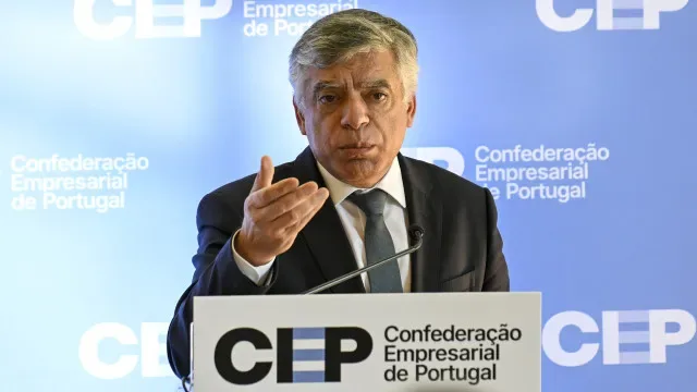 Empresas? "Se não conseguirem produzir armas, produzem pólvora", diz CIP