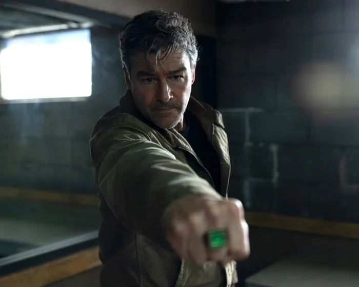 Lanterns review – Kyle Chandler and Aaron Pierre’s alien-hunting superhero caper is a bust