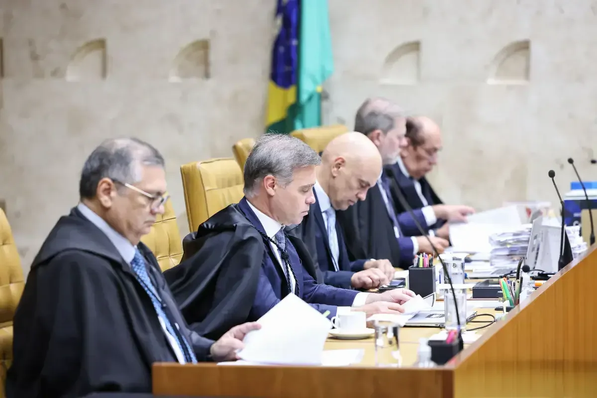 Guerra de despachos no STF teve ao menos 44 movimentações em duas semanas