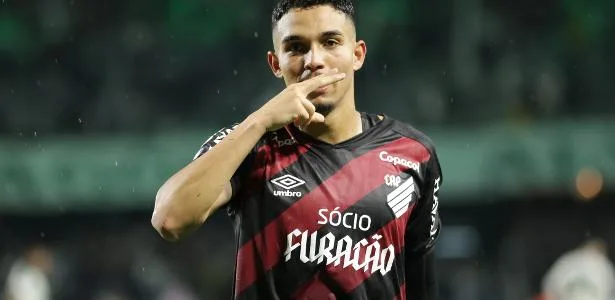Transmissão ao vivo de Athletico-PR x Bahia pelo Brasileirão: veja onde assistir